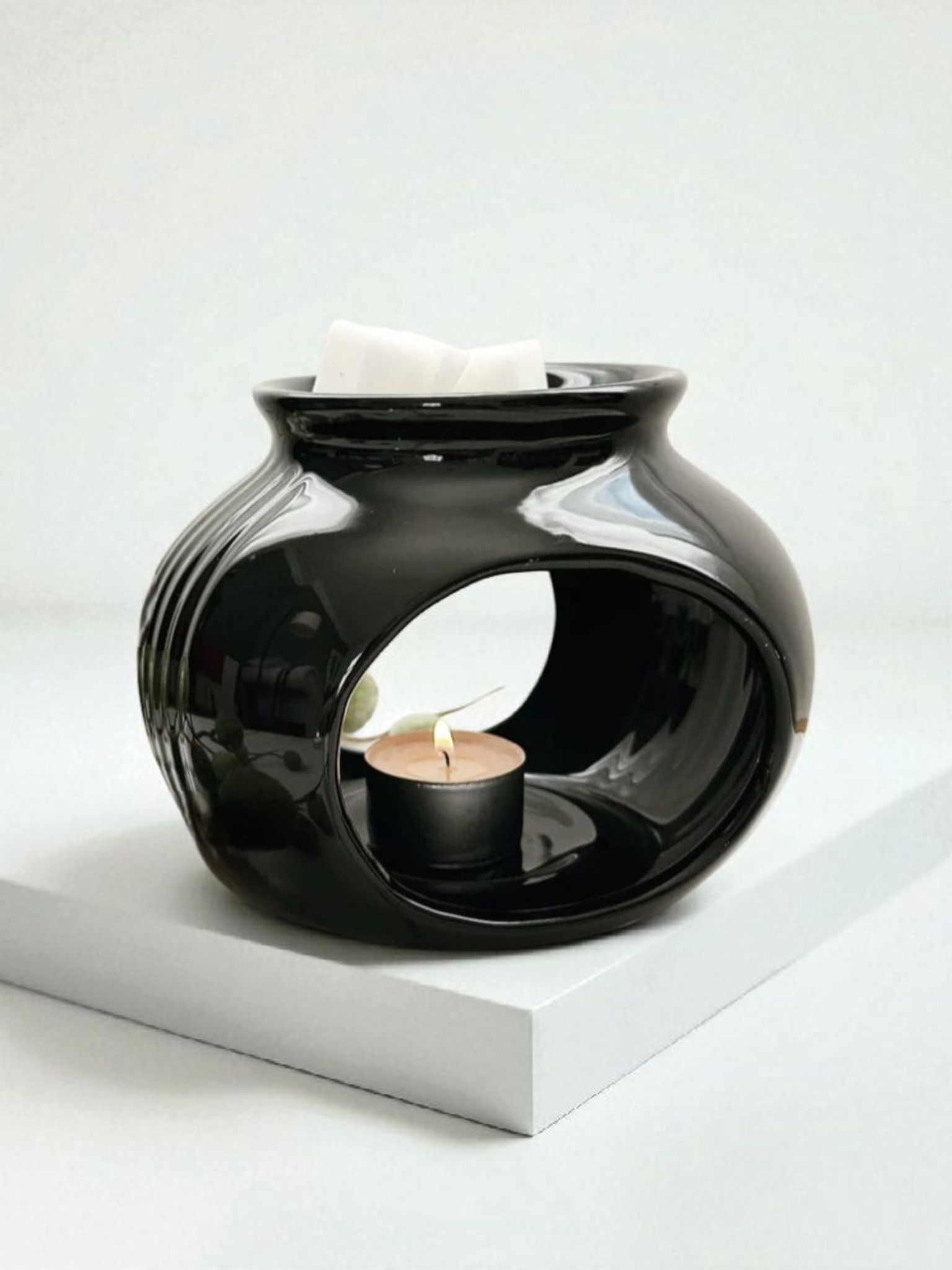 Black Wax Burner Sofia Groove