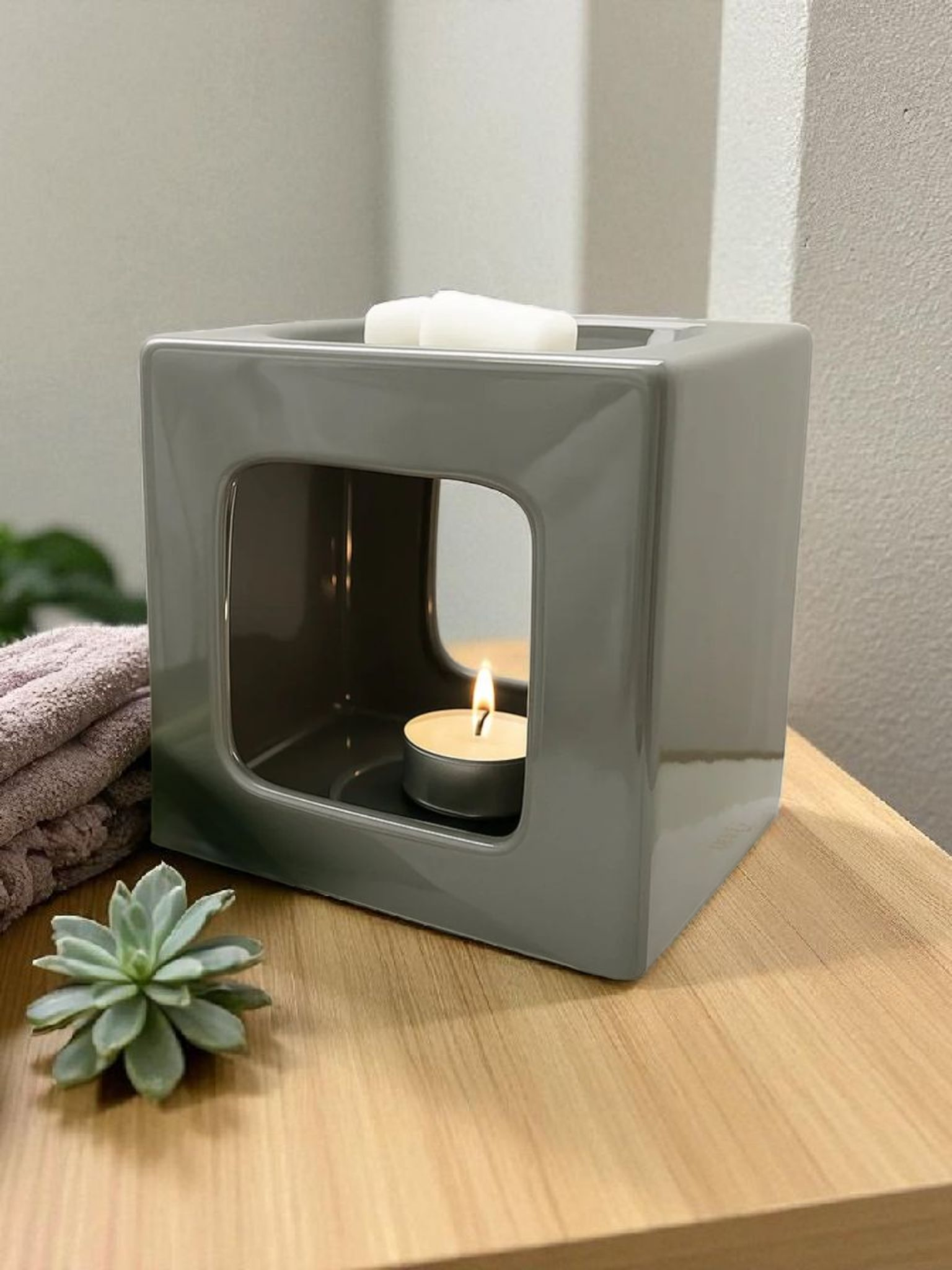 Grey Wax Burner Talin